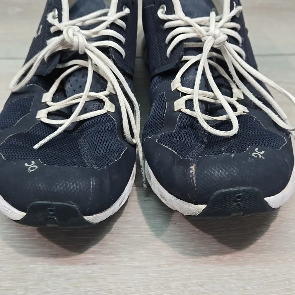 On Running Wimen Navy Athletic Running Shoes Sneakers Sz 10.5
